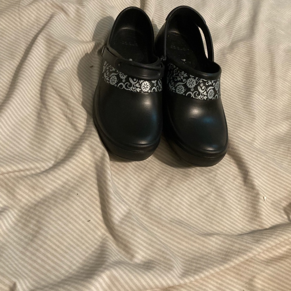 Crocs nursing shoes